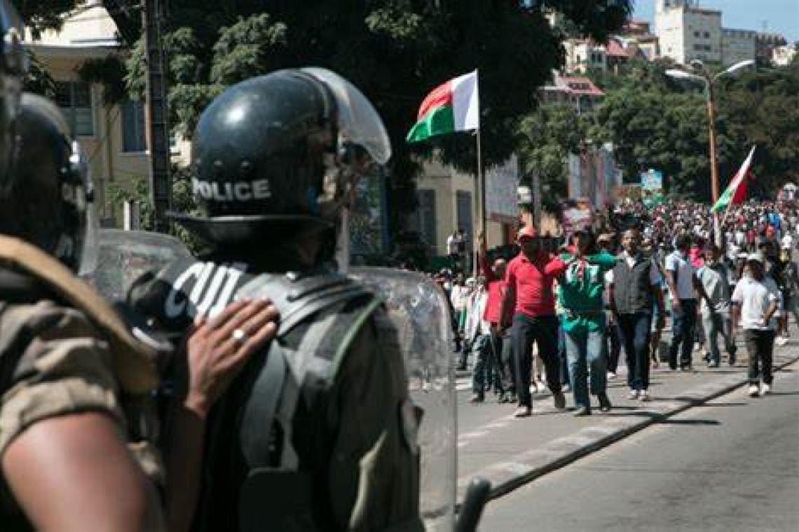  Madagascar : Une manifestation de l'opposition fait au moins 16 blessés 